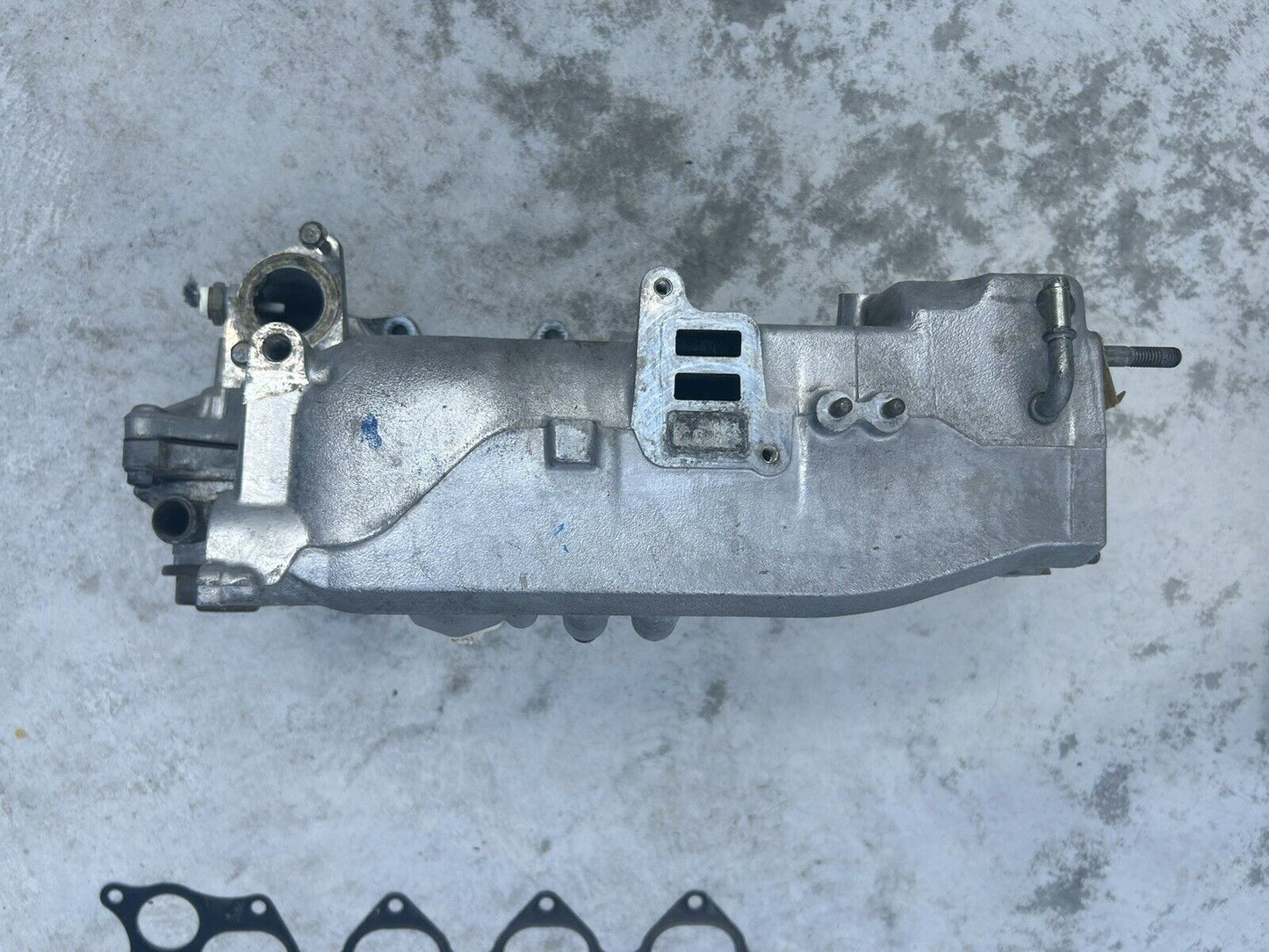 2000-2005 HONDA S2000 - INTAKE MANIFOLD OEM OE FACTORY W Metal Gasket Ap1 Ap2