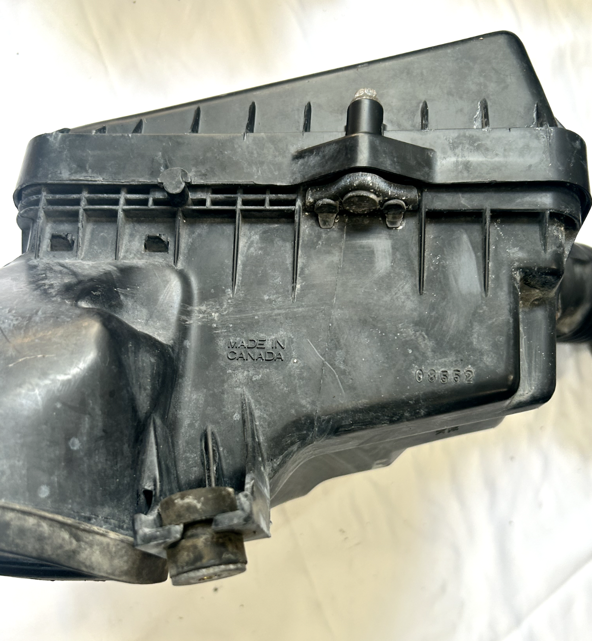 OEM 92-95 Honda Civic DX SOHC VTEC D15B7 engine air intake cleaner cover & tube