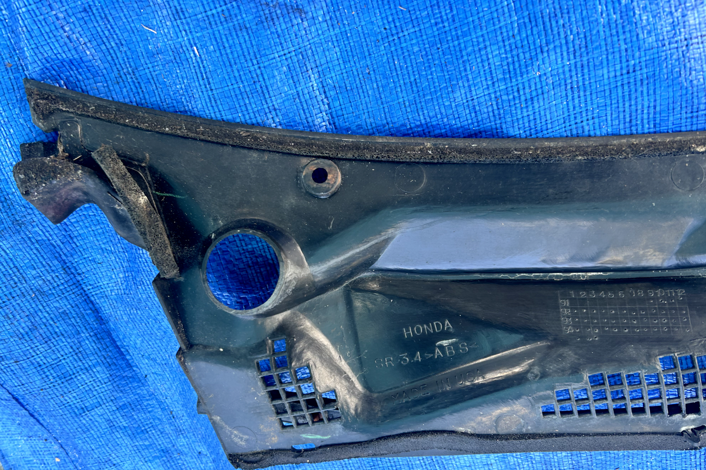92-95 OEM HONDA CIVIC SI EG COUPE HATCH - WINDSHIELD WIPER COWL TRIM PLASTIC