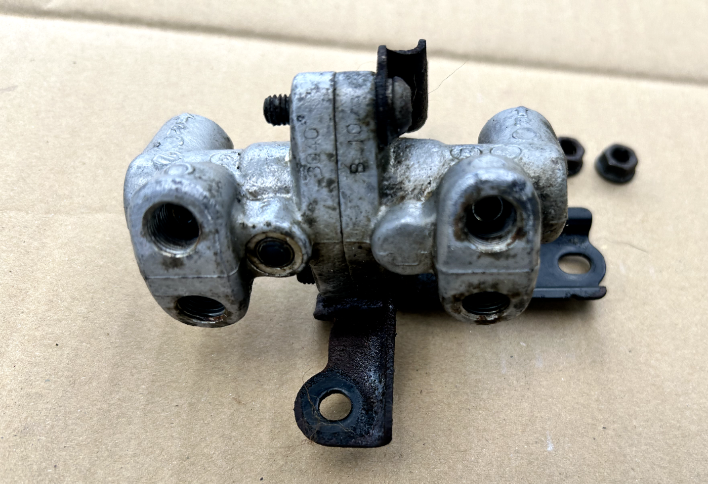92-95 HONDA CIVIC SI REAR DISC BRAKE PROPORTIONING VALVE 4040 40/40 PROP VALVE