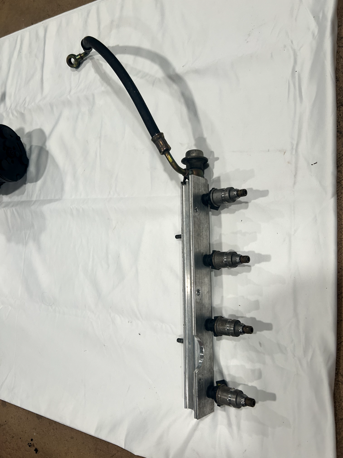 92-95 CiViC Del Sol OEM Fuel Injector Rail Pipe Line Gas 16620-P28-A01