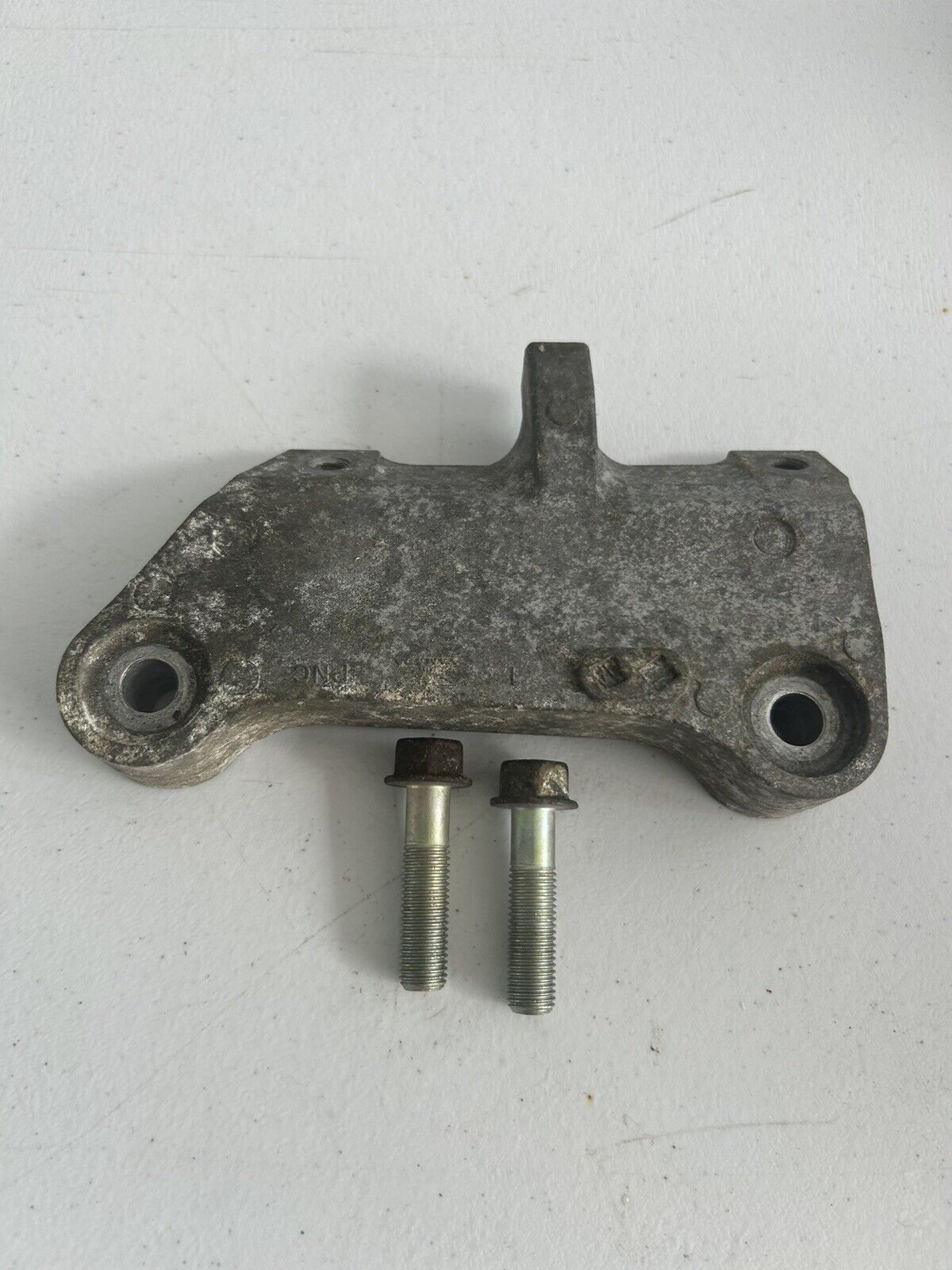 2002-2006 Acura Rsx K20a2 A/C compressor bracket with hardware 38930-pnc-000