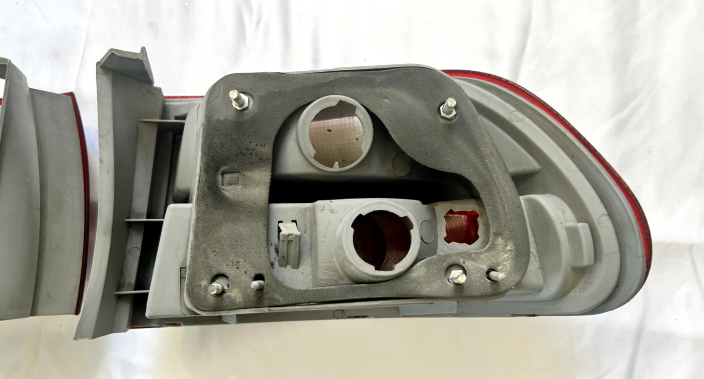 92-95 Honda Civic SI Driver & Passenger L & R Outer Tail Lights Hatchback OE M