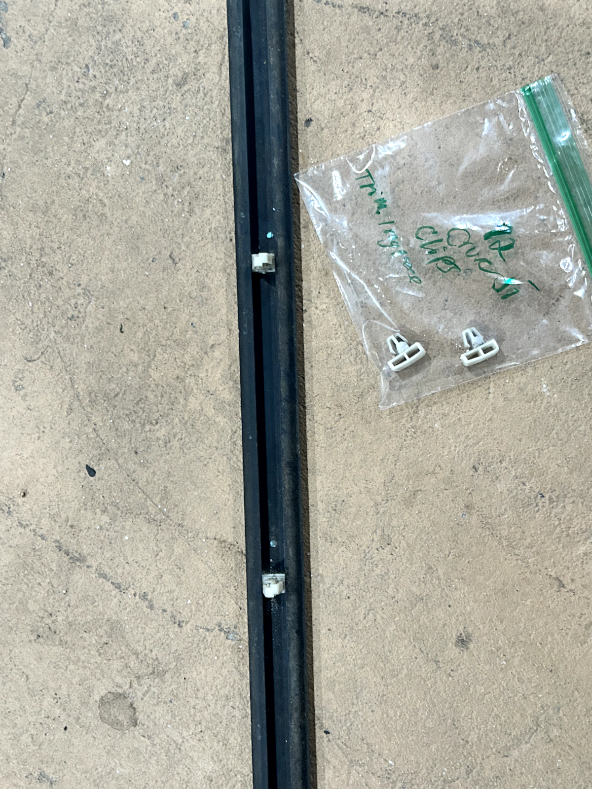 92-95 OEM Honda CIVIC EG6 EG5 EG4 EG3 HATCH Passanger door long molding trim