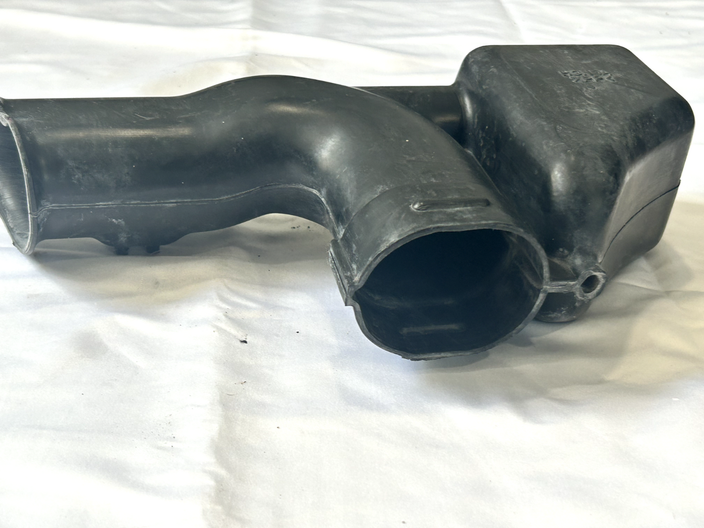 92-95 HONDA CIVIC SI EG AIR INTAKE RESONATOR CHAMBER OEM Silencer. OEM AIR BOX