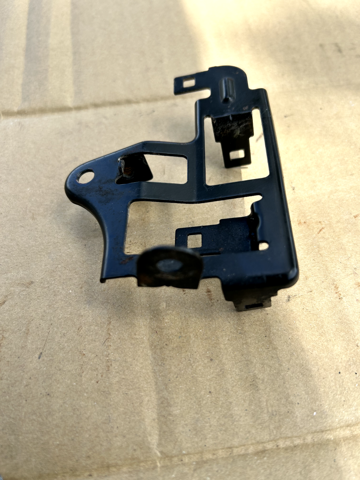 92-95 OEM HONDA CIVIC Engine Bay Wire Harness Connector Holder Stay Right Side