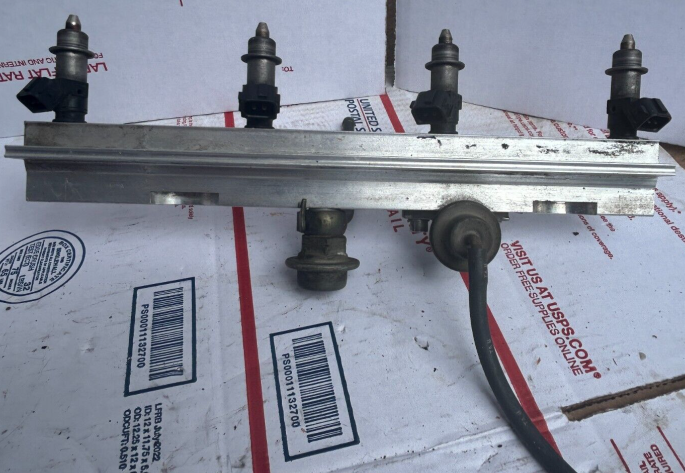 2001 Honda S2000 AP1 F20c Fuel Rail, Regulator, Injectors 16610PCX000 OEM 00-03