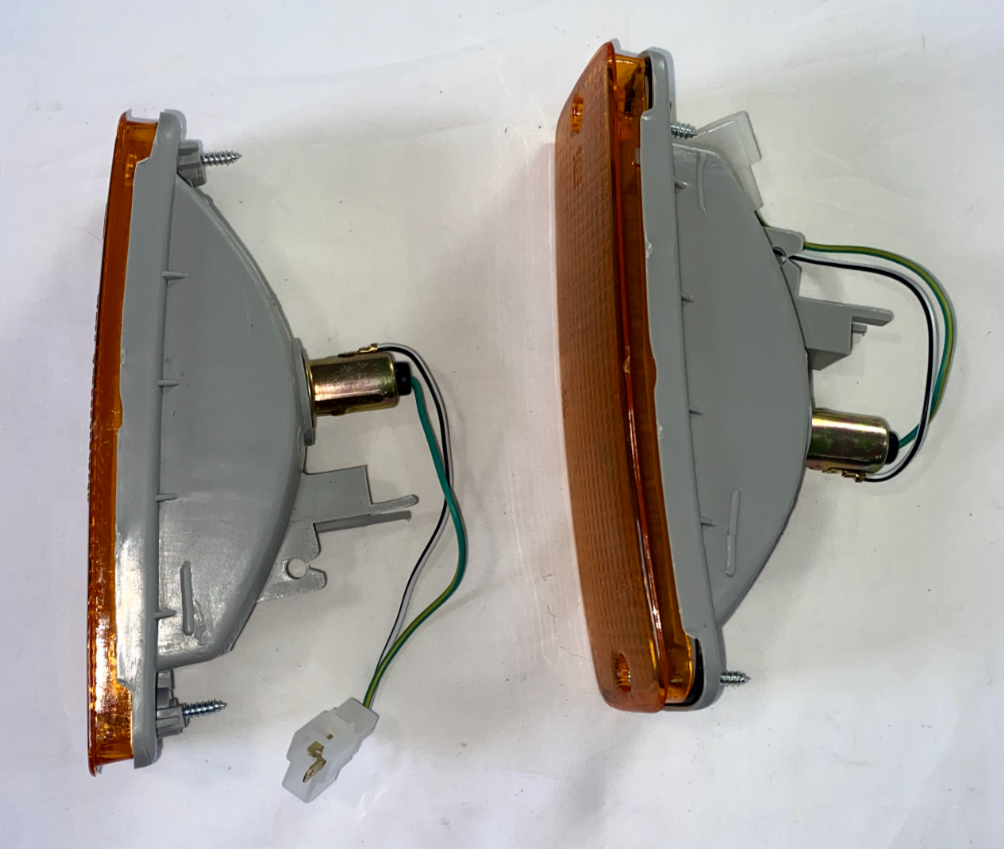 DEPO FRONT FLASHER INDICATOR LIGHTS BLINKER LAMP PAIR 212-1638R & 212-1638L