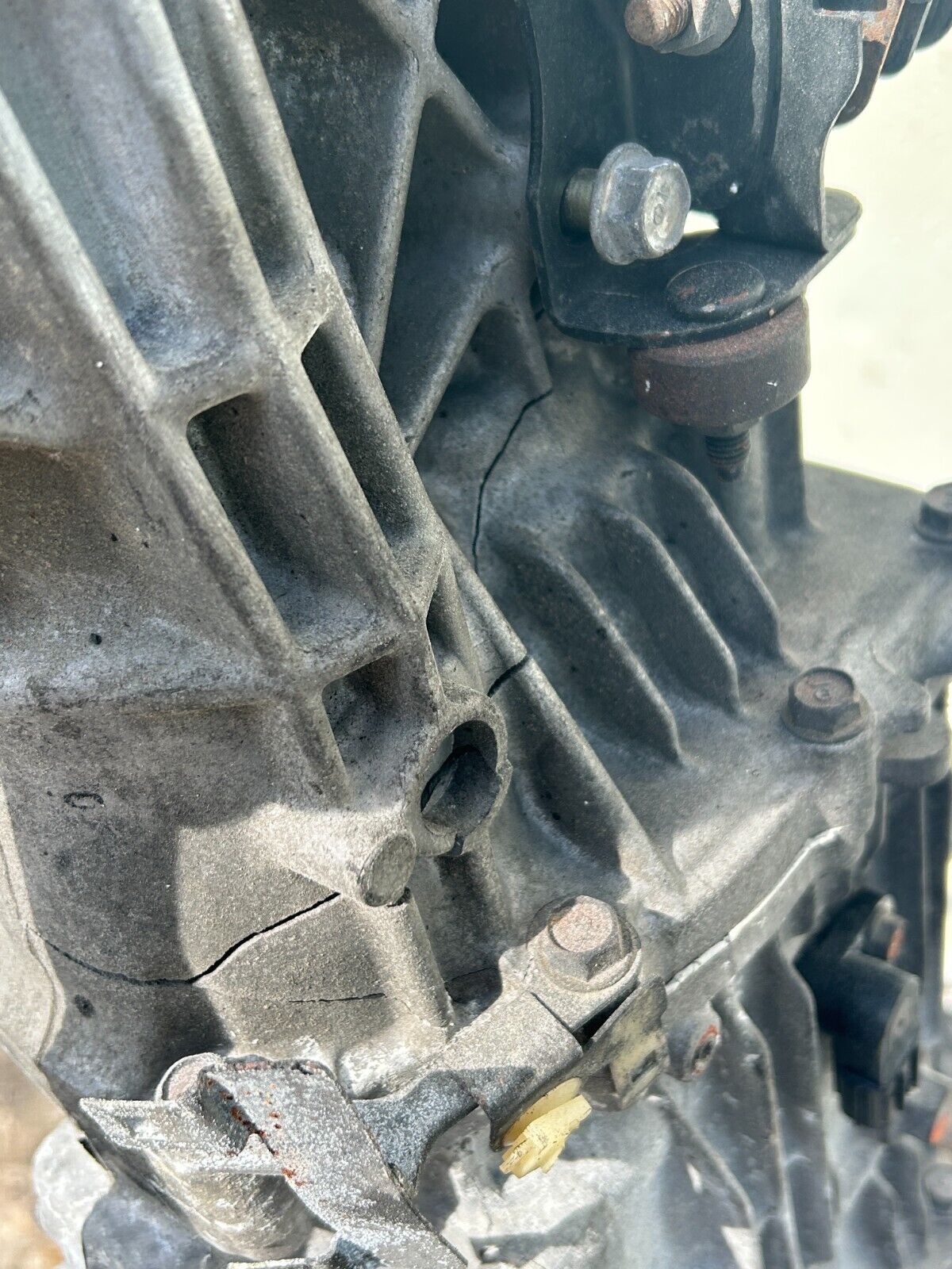 04-09 HONDA S2000 - 6 SPEED MANUAL TRANSMISSION GEAR BOX 20011-PCY-A00