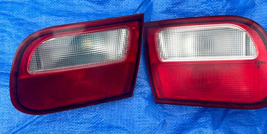 92-95 HONDA CIVIC HATCHBACK LEFT & RIGHT INNER HATCH TAIL LIGHT LAMP OEM